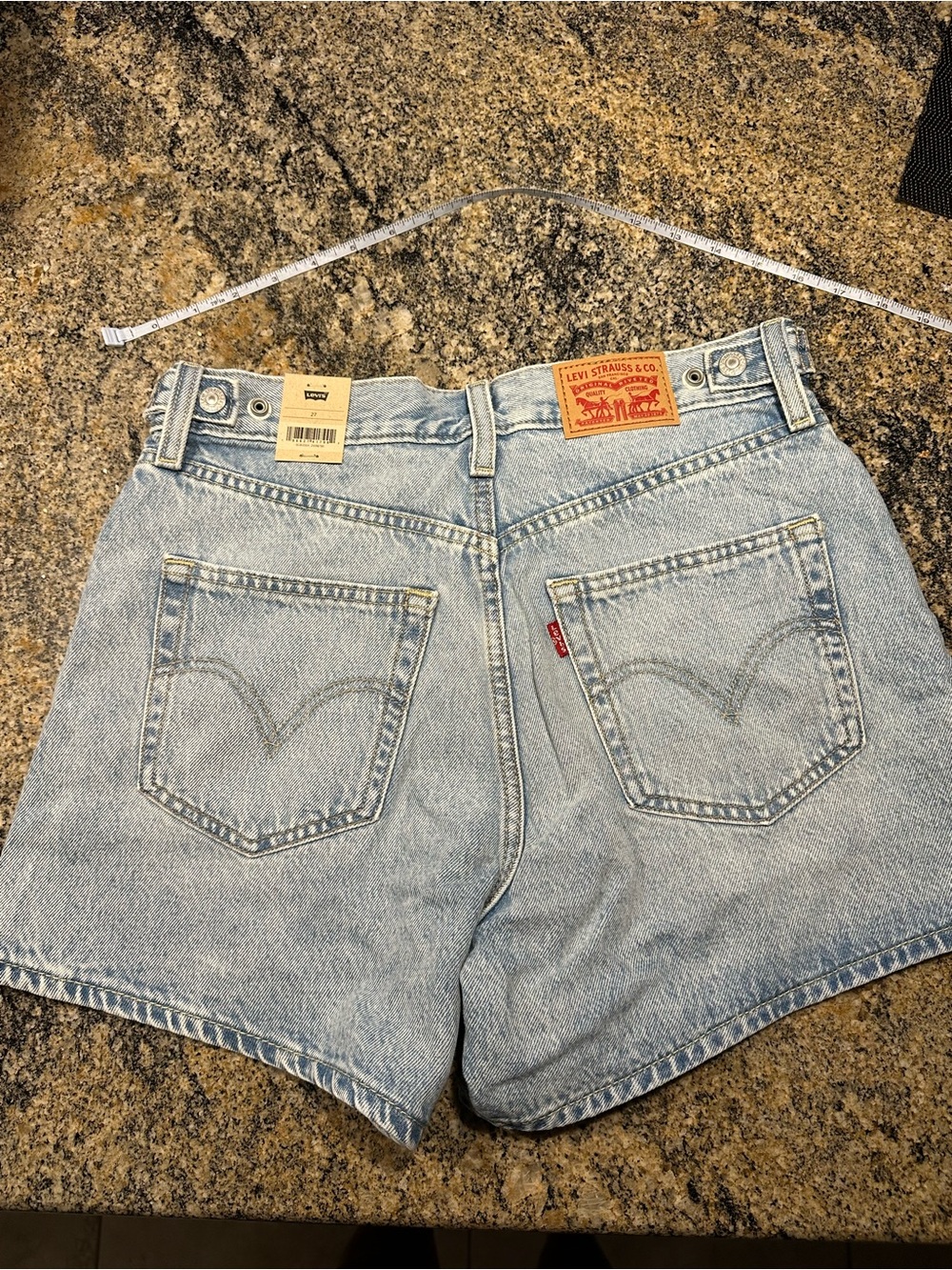 Levi's Womens Cinch Mid-Thigh Short - Picture 6 of 7